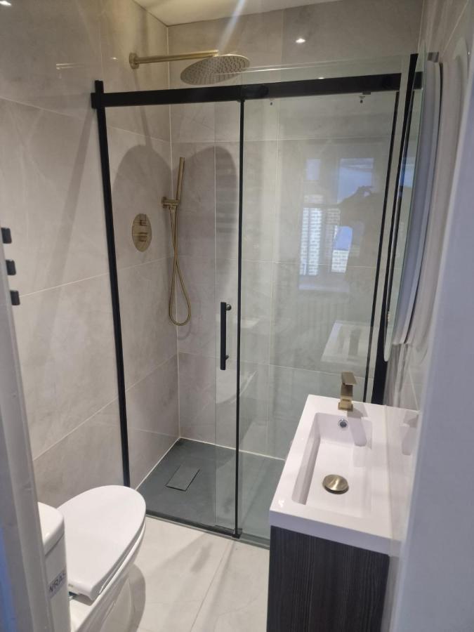 Collier'S Wood En-Suite Apartments London Exteriör bild