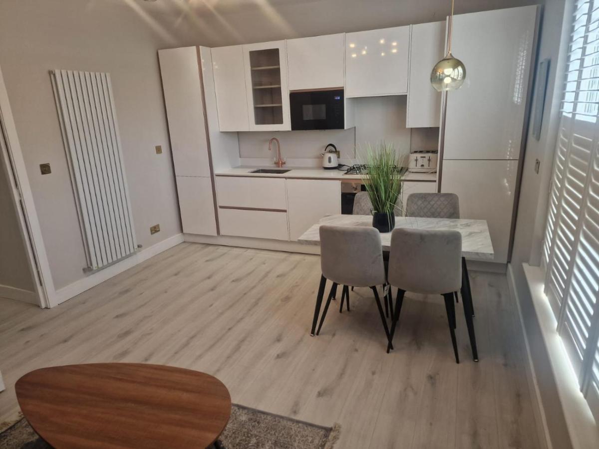 Collier'S Wood En-Suite Apartments London Exteriör bild