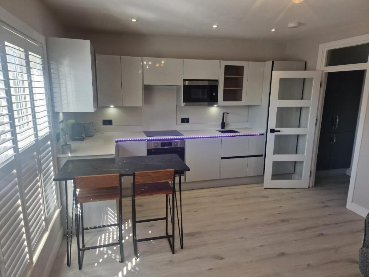 Collier'S Wood En-Suite Apartments London Exteriör bild